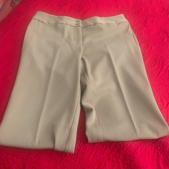 Gorgeous dress pants! Sand color!! - Picture 2 of 6